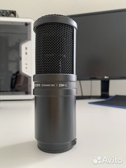 Динамический микрофон Zoom zdm-1