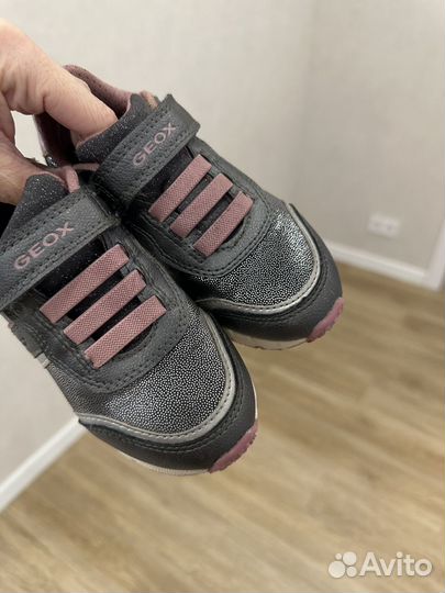 Кроссовки geox 28