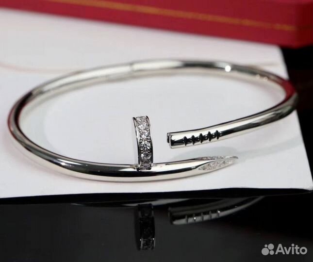 Браслет Cartier Juste un Clou, 32 бриллианта