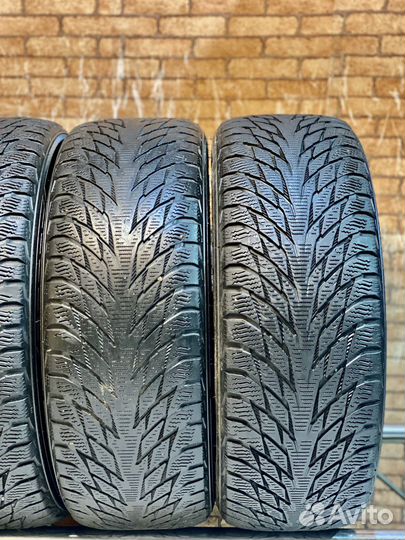 Nokian Tyres Hakkapeliitta R2 215/60 R16 99R