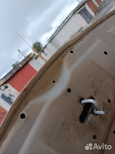 Капот на Kia Rio 4