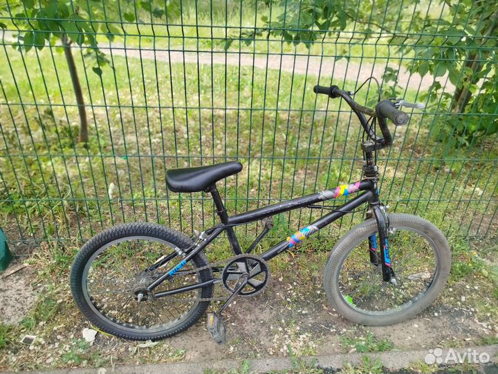 Трюковой велосипед BMX
