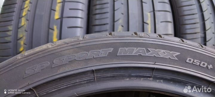 Dunlop SP Sport Maxx 050 275/35 R20