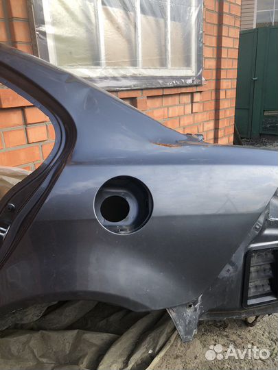 Левое крыло и задняя часть лансер 10