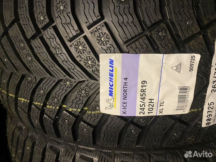 Michelin X-Ice North 4 245/45 R19 102H