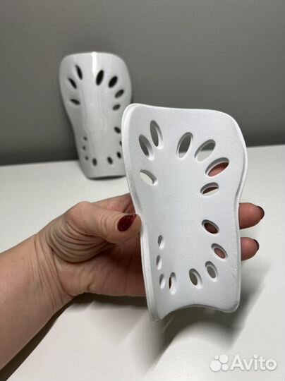 Футбольные щитки детские