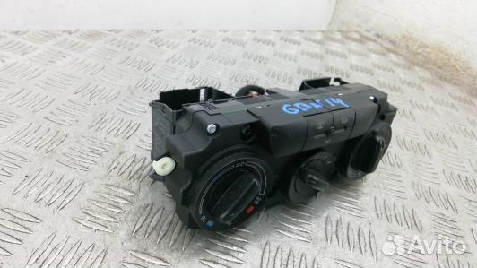 Блок управления печки и климат-контроля skoda octa