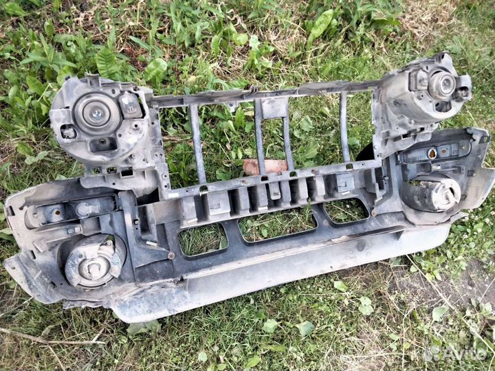 Передний бампер в сборе Jeep Liberty/Cherokee kj