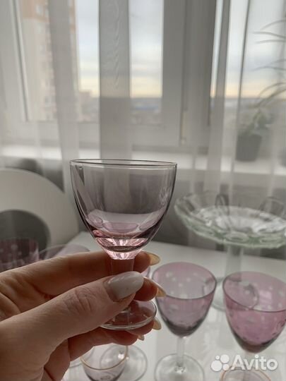 Набор бокалов и рюмок