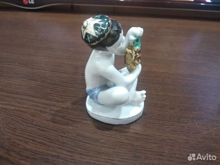 Коллекционная Статуэтка 