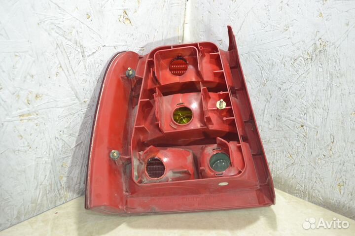 Фонарь задний правый Volkswagen Passat B5