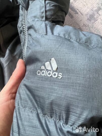 Демисезонный пуховик adidas