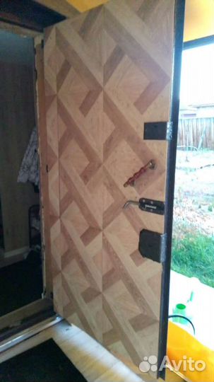 Дверь входная металлическая уличная