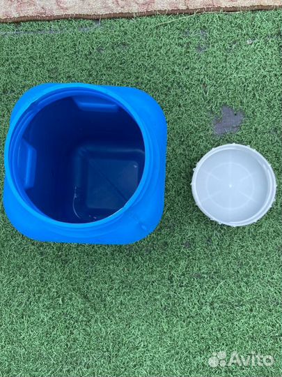 Емкость пластиковая