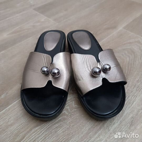 Шлепки женские