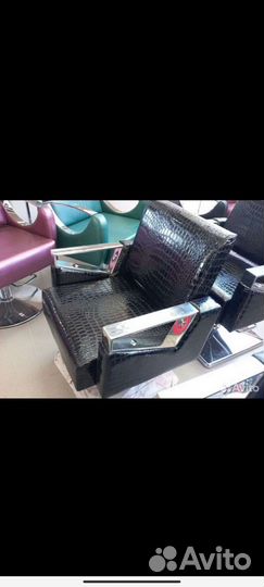 Парикмахерское кресло