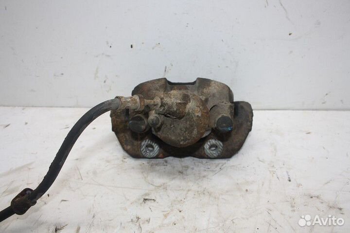 Суппорт передний левый Ford Focus III (2011—2015)