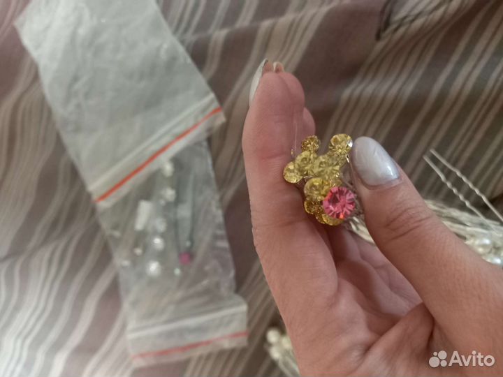 Заколки, шпильки