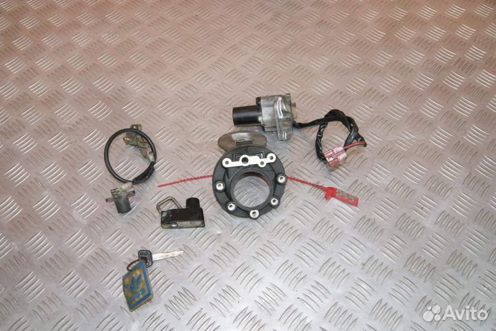 Замок зажигания (комплект) Yamaha FZ400