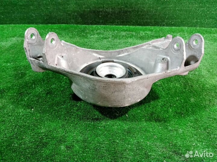 Опора стойки передняя правая Audi A4 B8 cdnc 2010