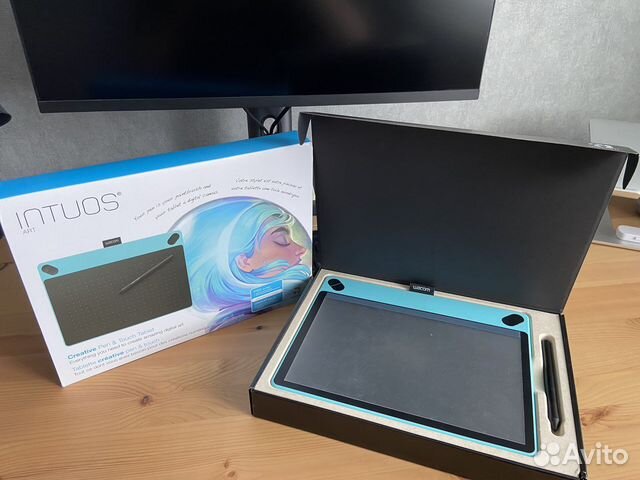 Графический планшет Wacom Intuos Art Blue M