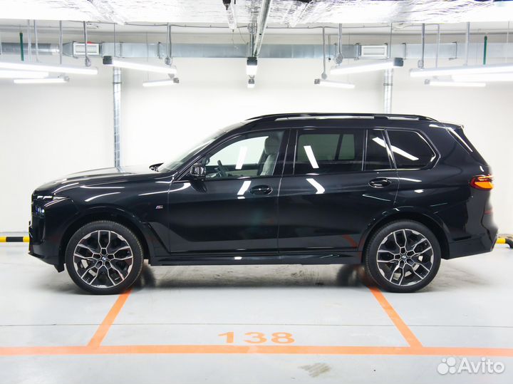 BMW X7 3.0 AT, 2023