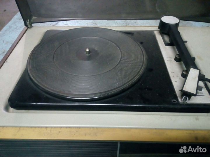 Проигрыватель винила