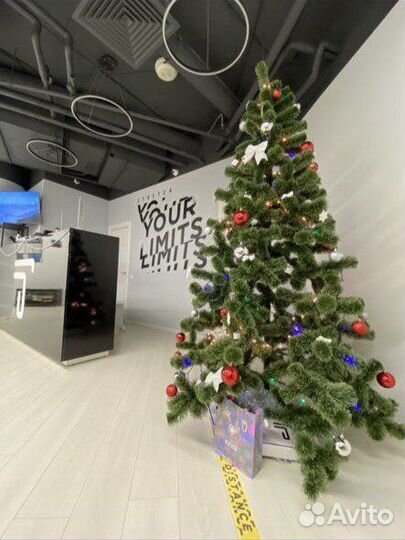 Елка искусственная 210