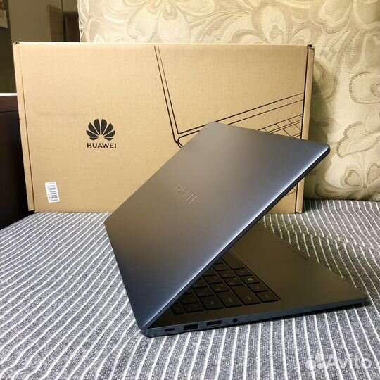 Ноутбук huawei 6 ядер как новый