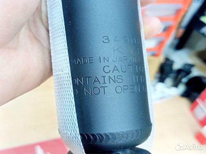 Задние амортизаторы kyb