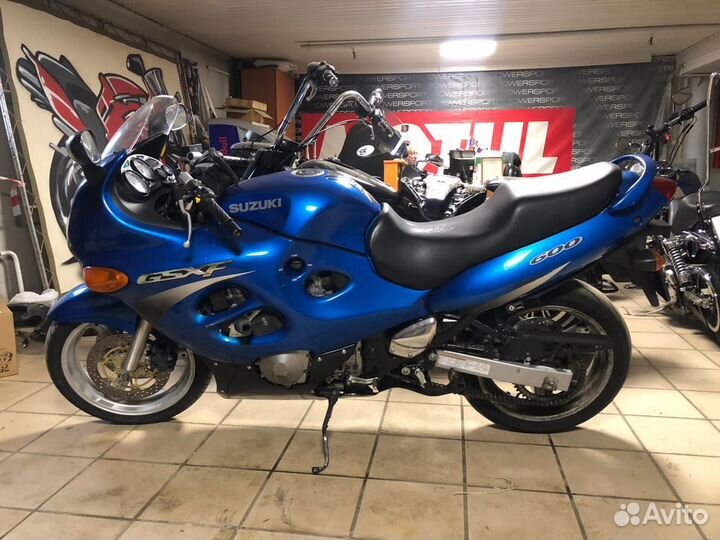 Suzuki GSX 600-F