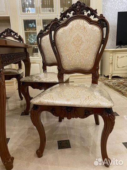 Стол и Стулья