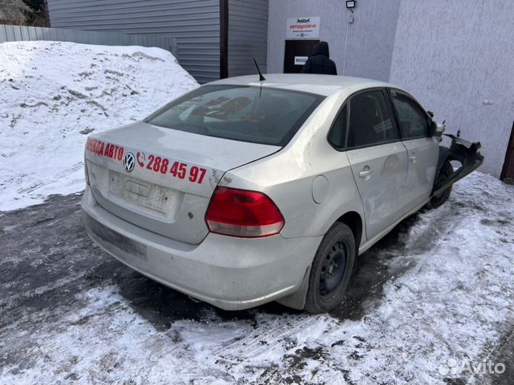 Volkswagen Polo 2011 год в разбор