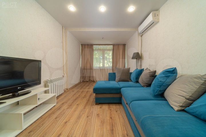 2-к. квартира, 56 м², 1/5 эт.