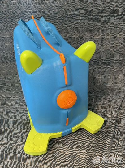 Чемодан детский