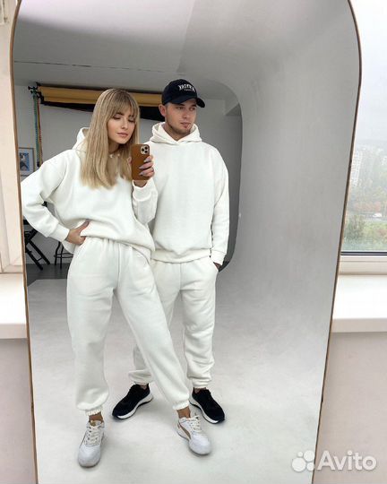 Парные спортивные костюмы