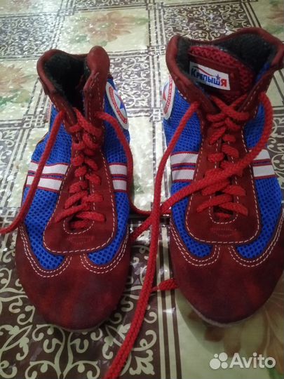 Продам борцовки 37р