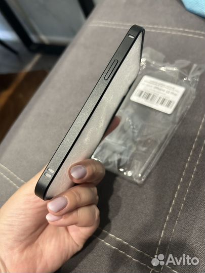 Бампер алюминиевый на iPhone 12/12 pro