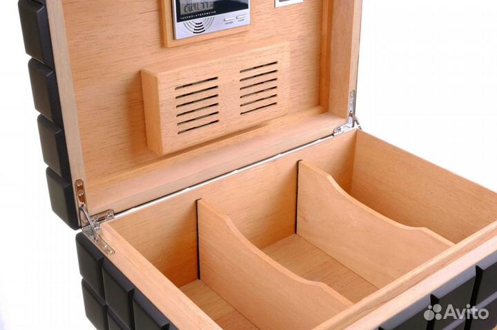 Хьюмидор Colibri Heritage на 80 сигар, Черный лак