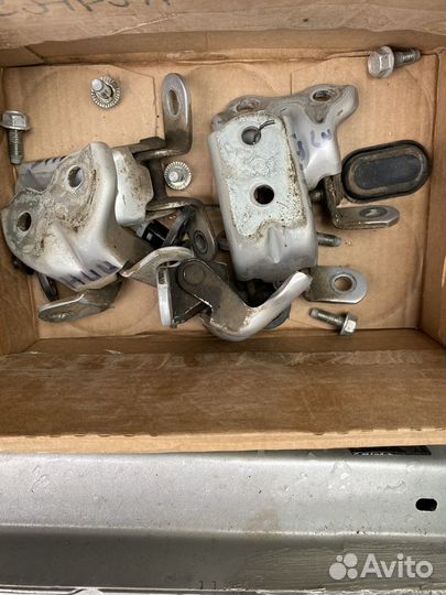 Петля двери на kia rio3