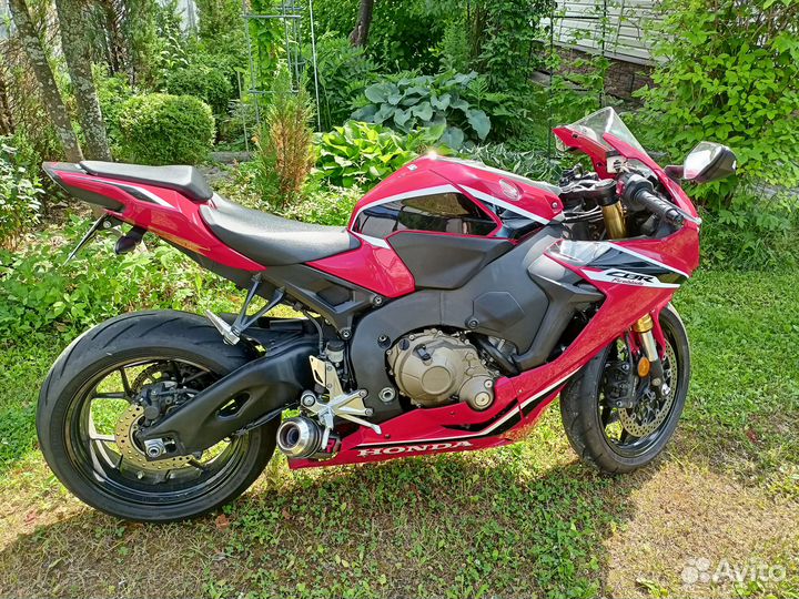 Honda CBR1000RR (2018 год)