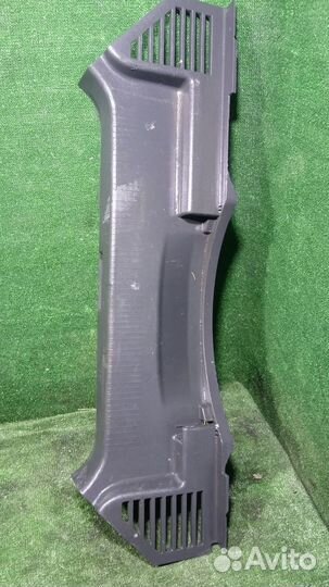 Кожух замка багажника Opel Astra