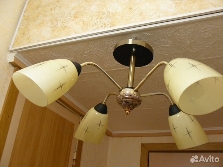 Люстры потолочные