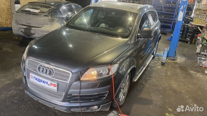 Маховик Audi Q7 (4L) 07C105323H