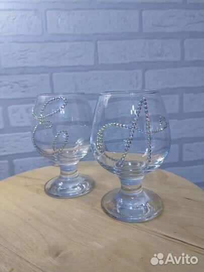 Бокалы с буквами из страз. Подарок. Любимая буква