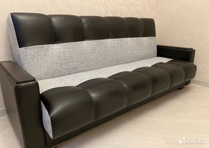 Диван (с деревянной накладкой)