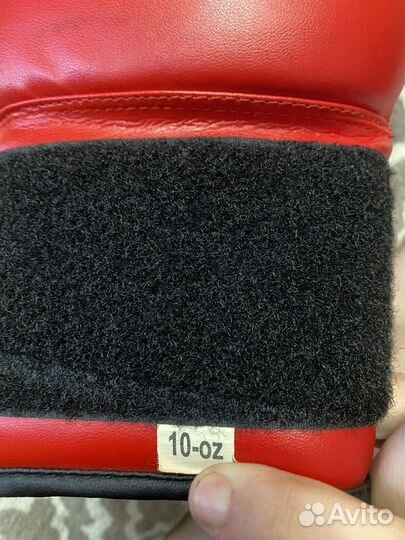 Боксерские перчатки