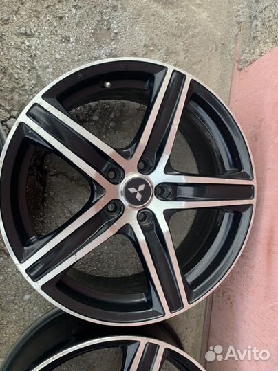 Диски R18x7,5 JJ 5/114,3 et 38 Dia 67,1