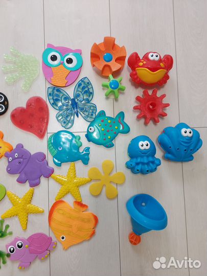 Игрушки для купания в ванной на присосках