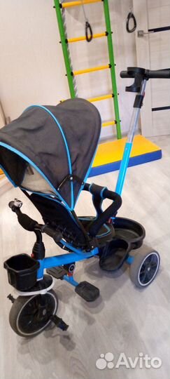 Трехколесный велосипед с ручкой